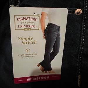 Womens Levi’s size 14 L Boot cut jeans